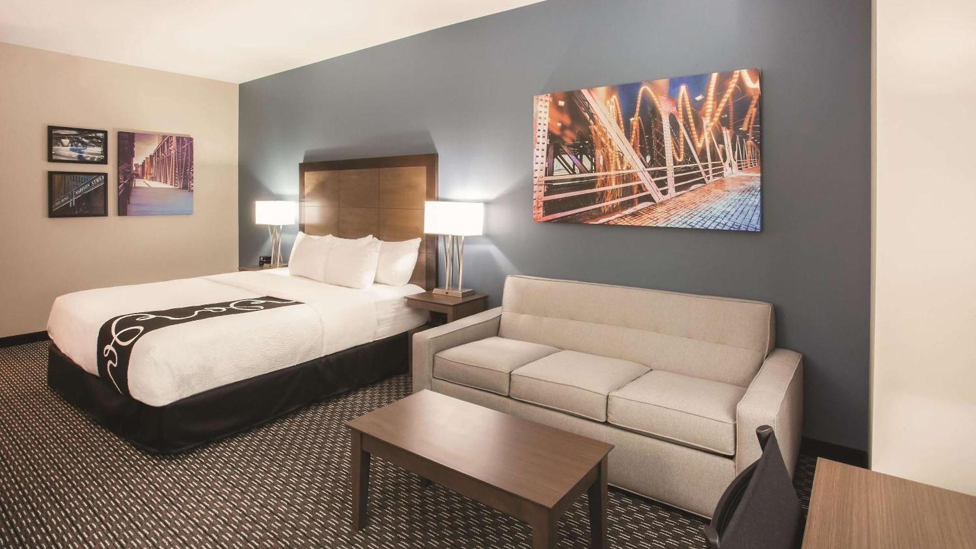 La Quinta & By Wyndham Downtown Hotel 3*