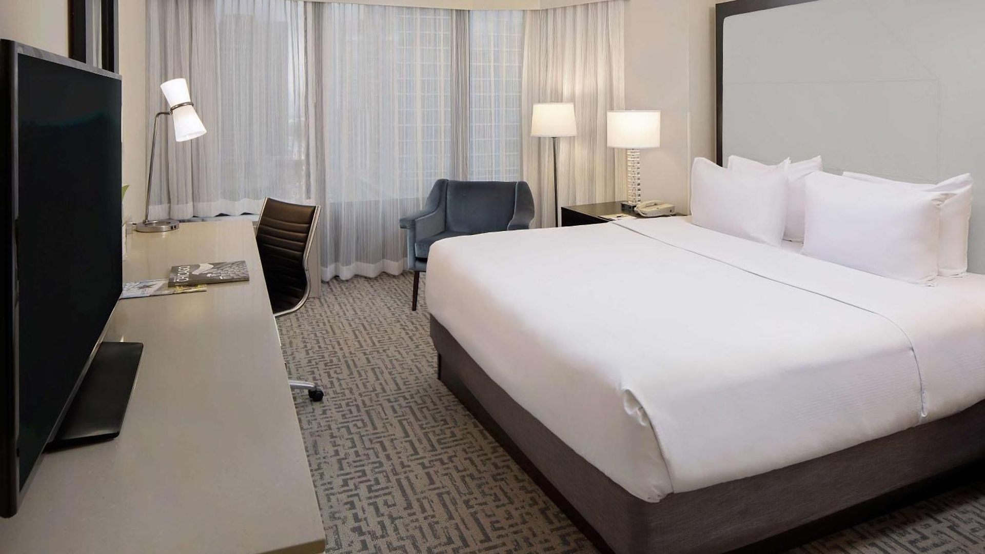 Doubletree By Hilton Magnificent Mile 4*