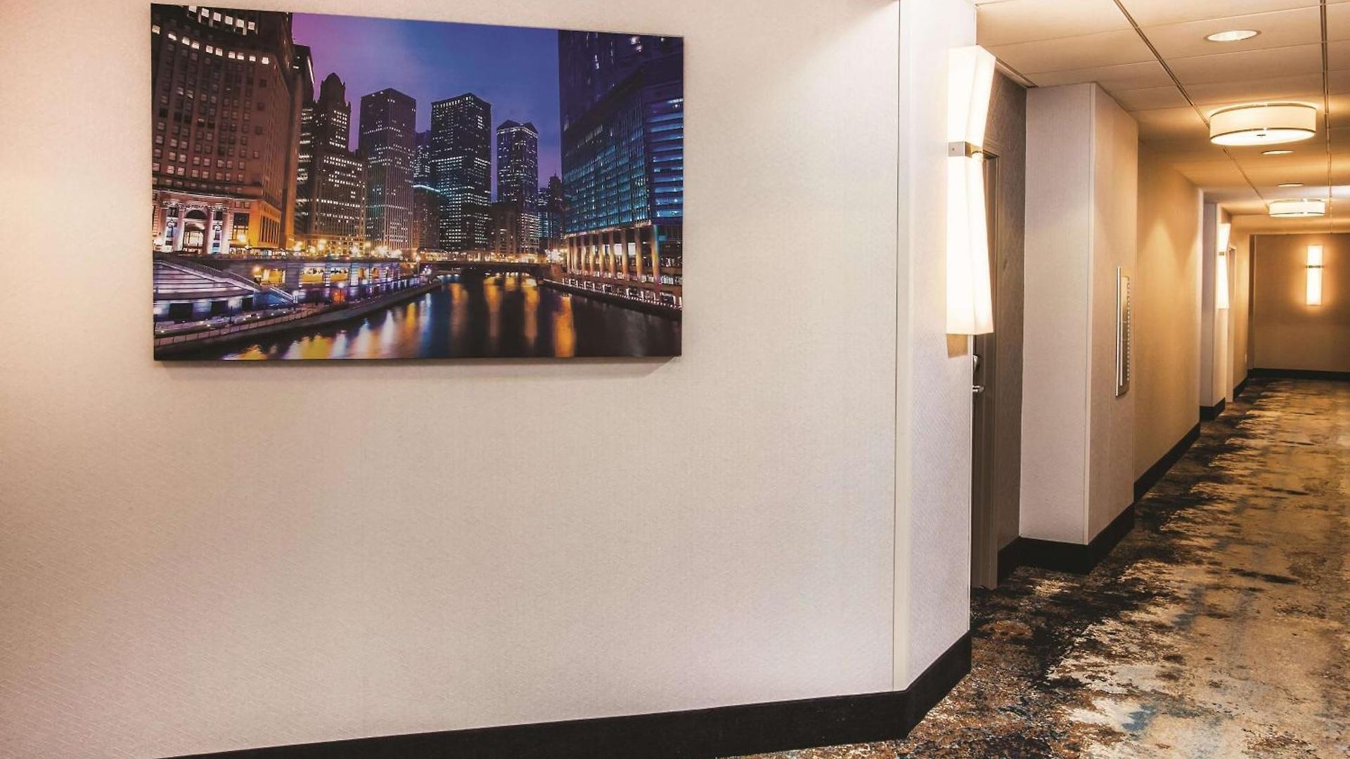 La Quinta & By Wyndham Downtown Hotel 3*