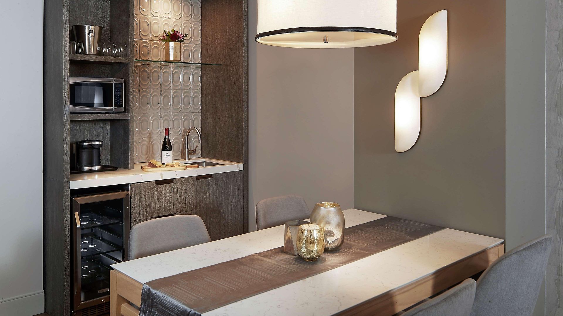 Doubletree By Hilton Magnificent Mile Hotel 4*