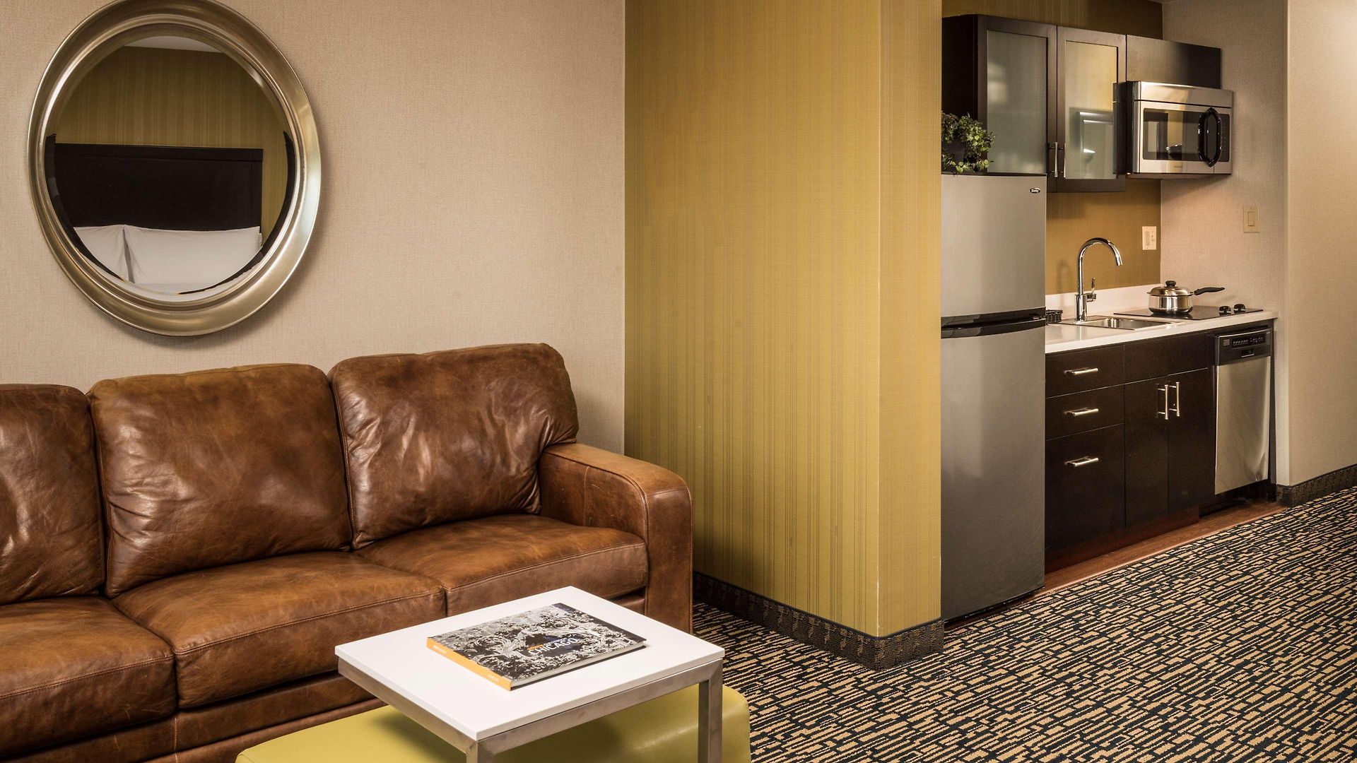 Homewood By Hilton Downtown - Magnificent Mile Hotel