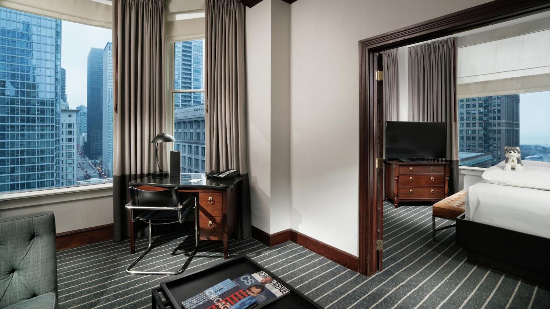 Staypineapple, An Iconic Hotel, The Loop