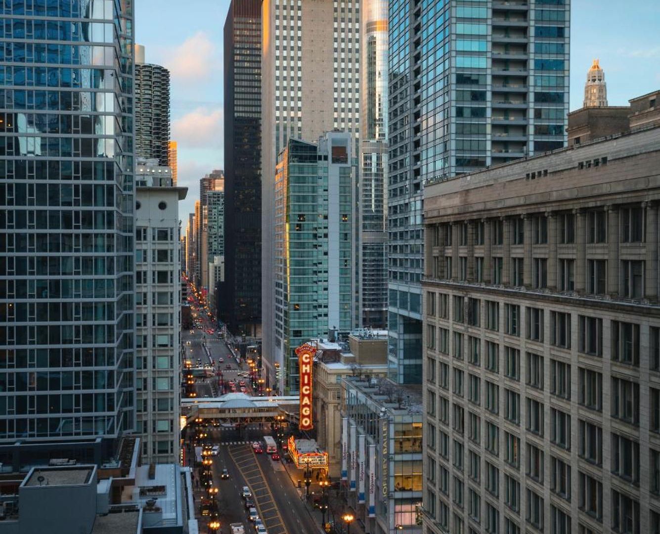 Staypineapple, An Iconic Hotel, The Loop