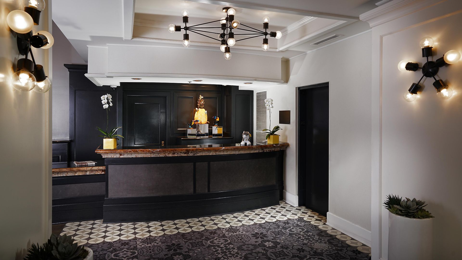 Staypineapple, An Iconic Hotel, The Loop Hotel 4*