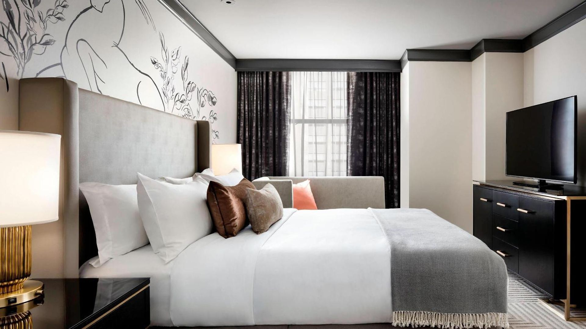 The Gwen, A Luxury Collection Hotel, Michigan Avenue Hotel