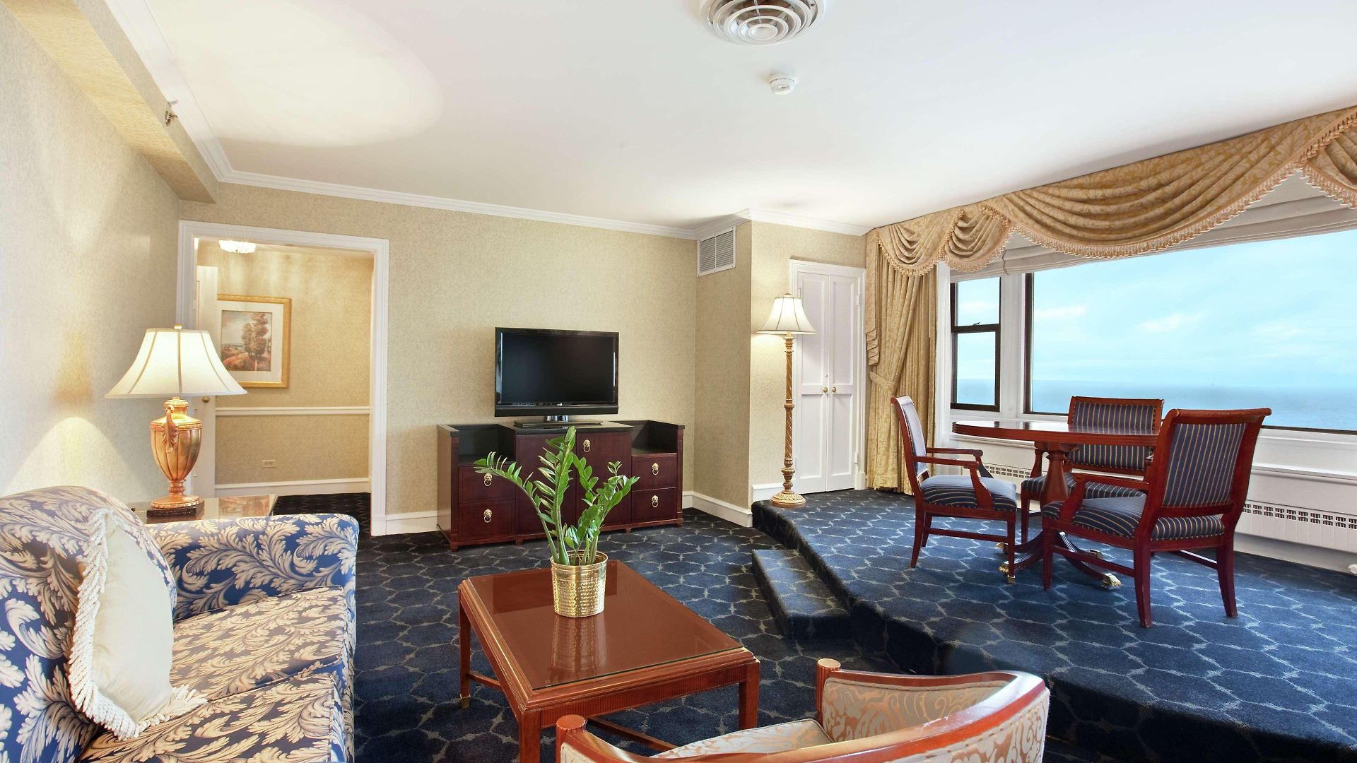 The Drake Hotel 4*