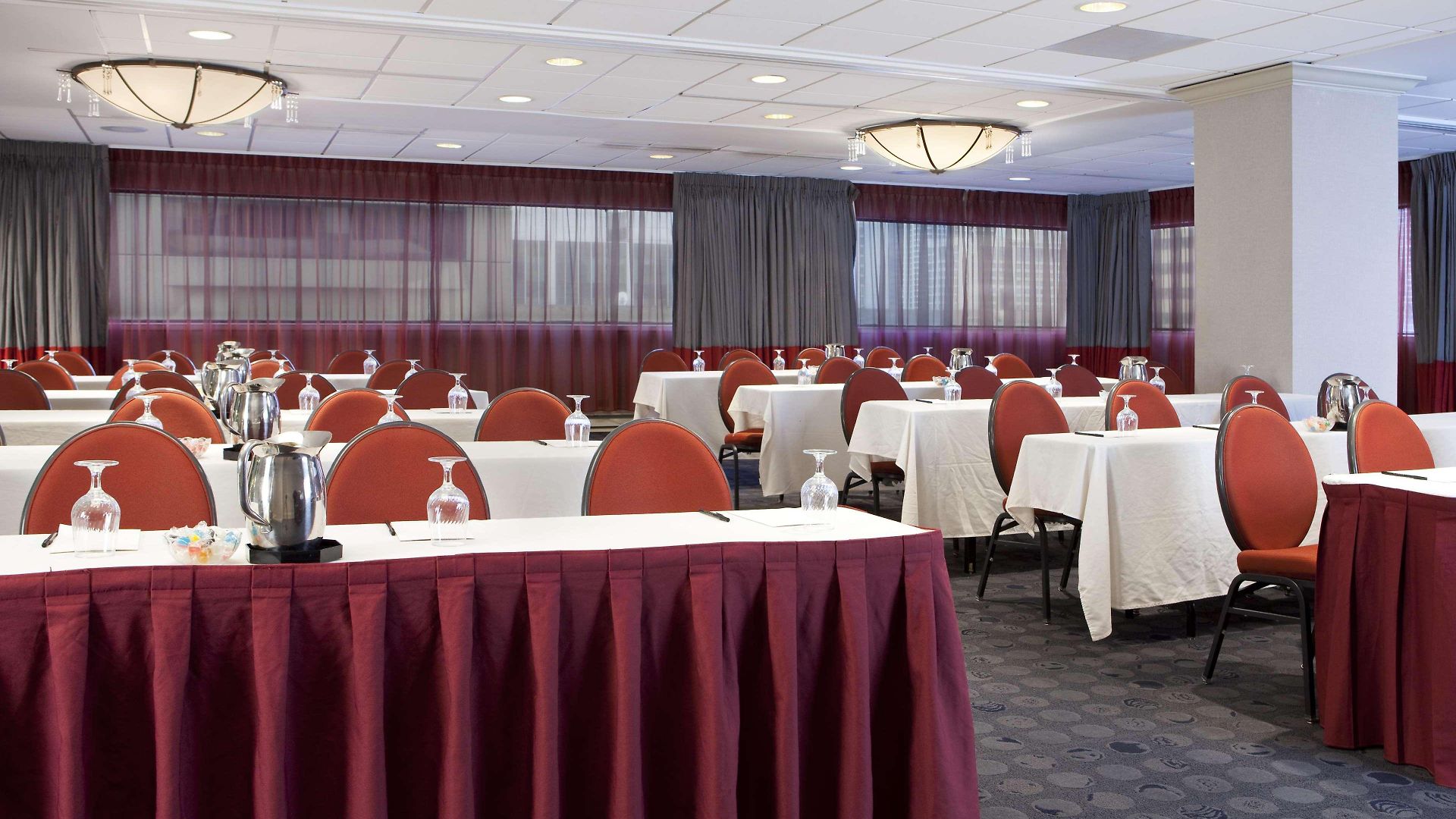 Hampton Downtown/magnificent Mile 3*