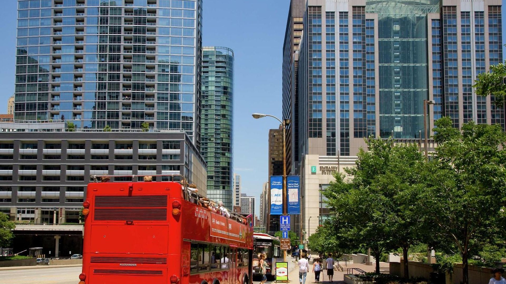 Hotel Embassy By Hilton Downtown Magnificent Mile 4*