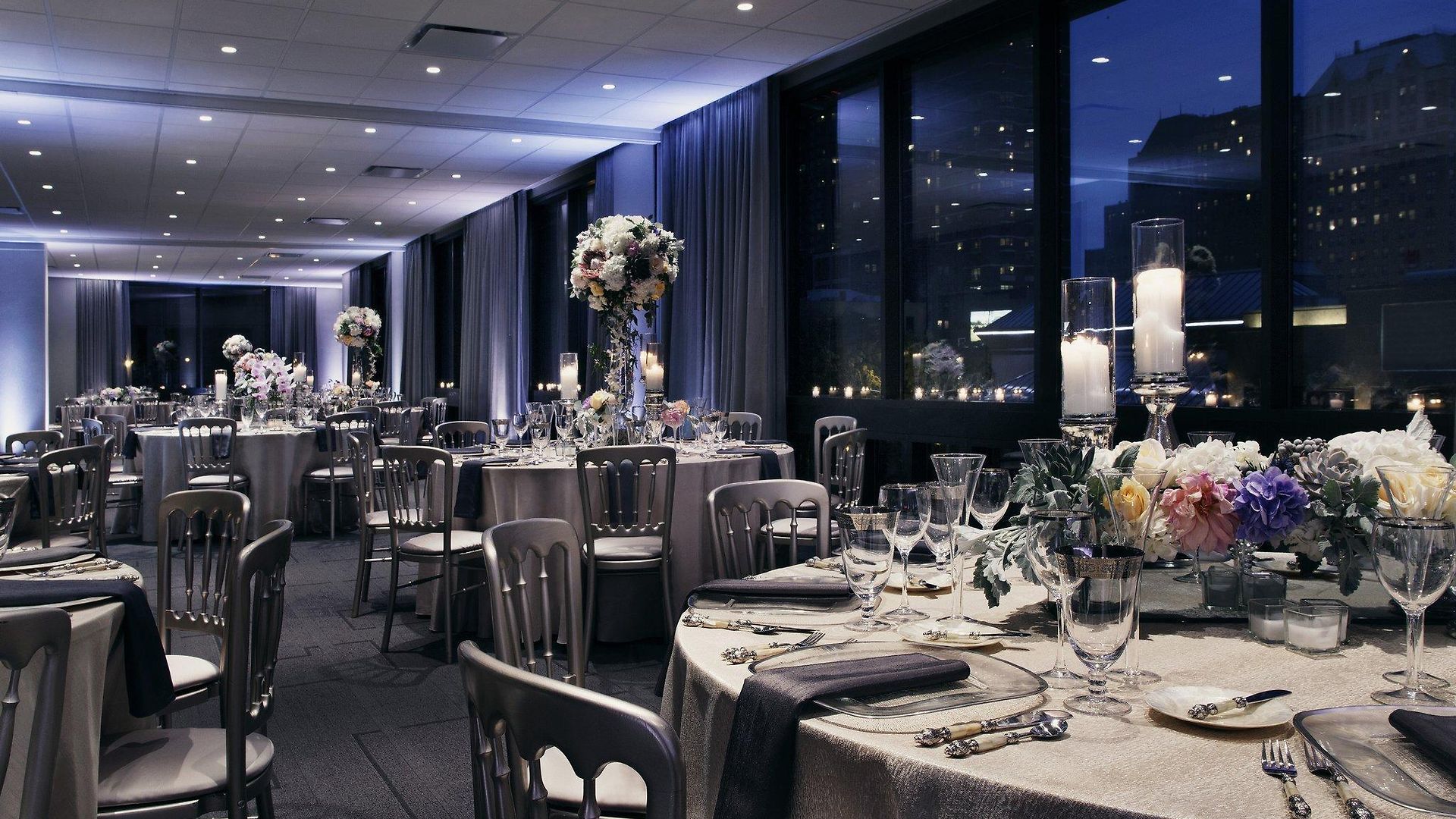 Thompson Chicago, By Hyatt Hotel