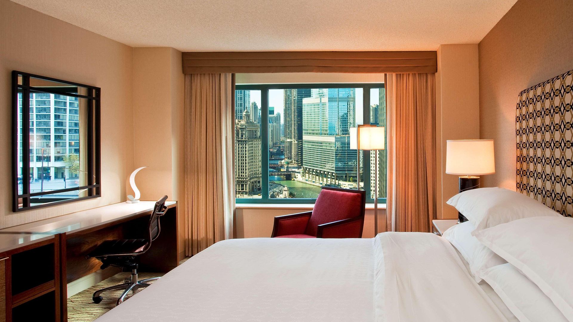 Hotel Sheraton Grand Riverwalk Chicago