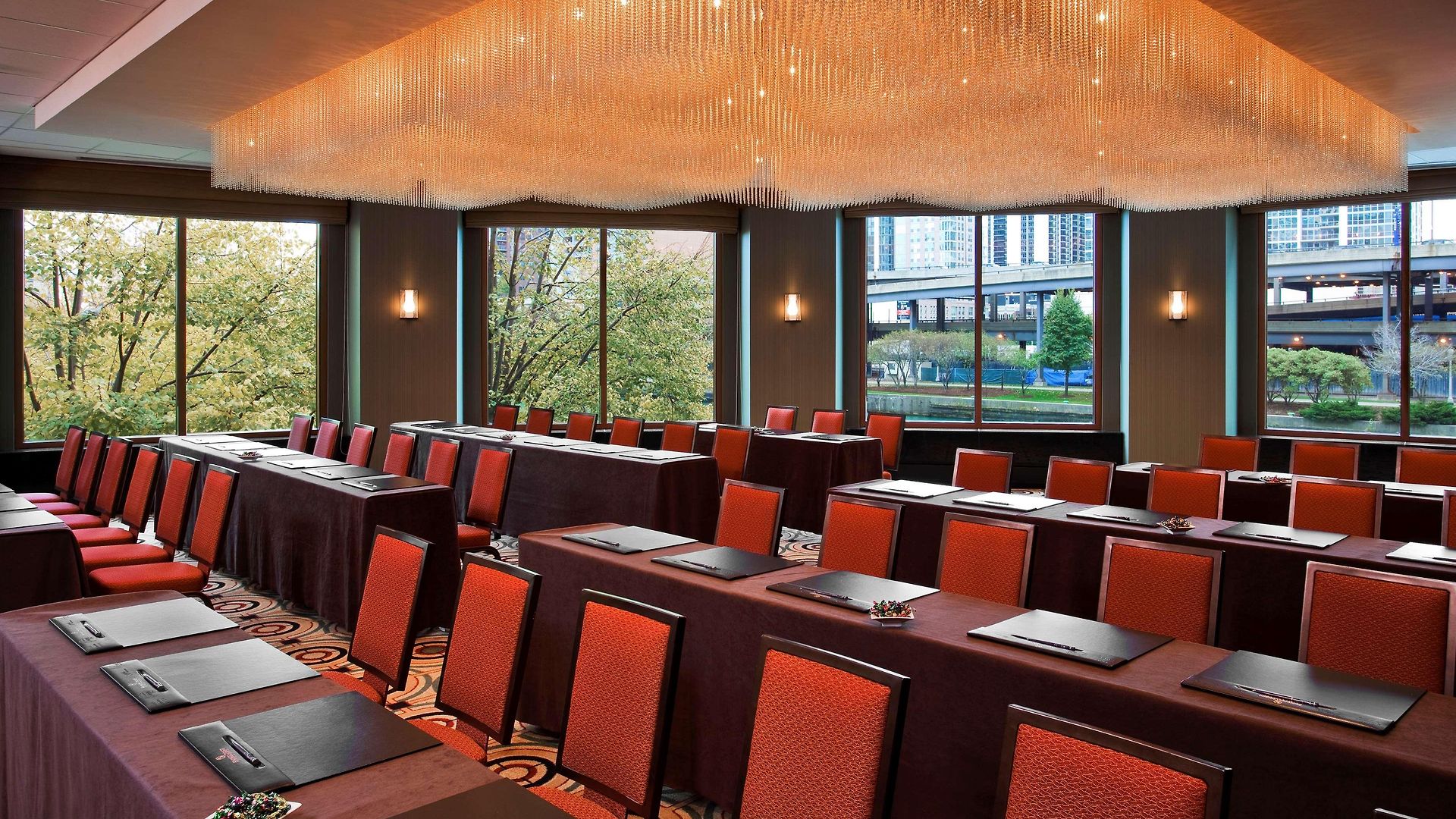 Sheraton Grand Riverwalk 4*