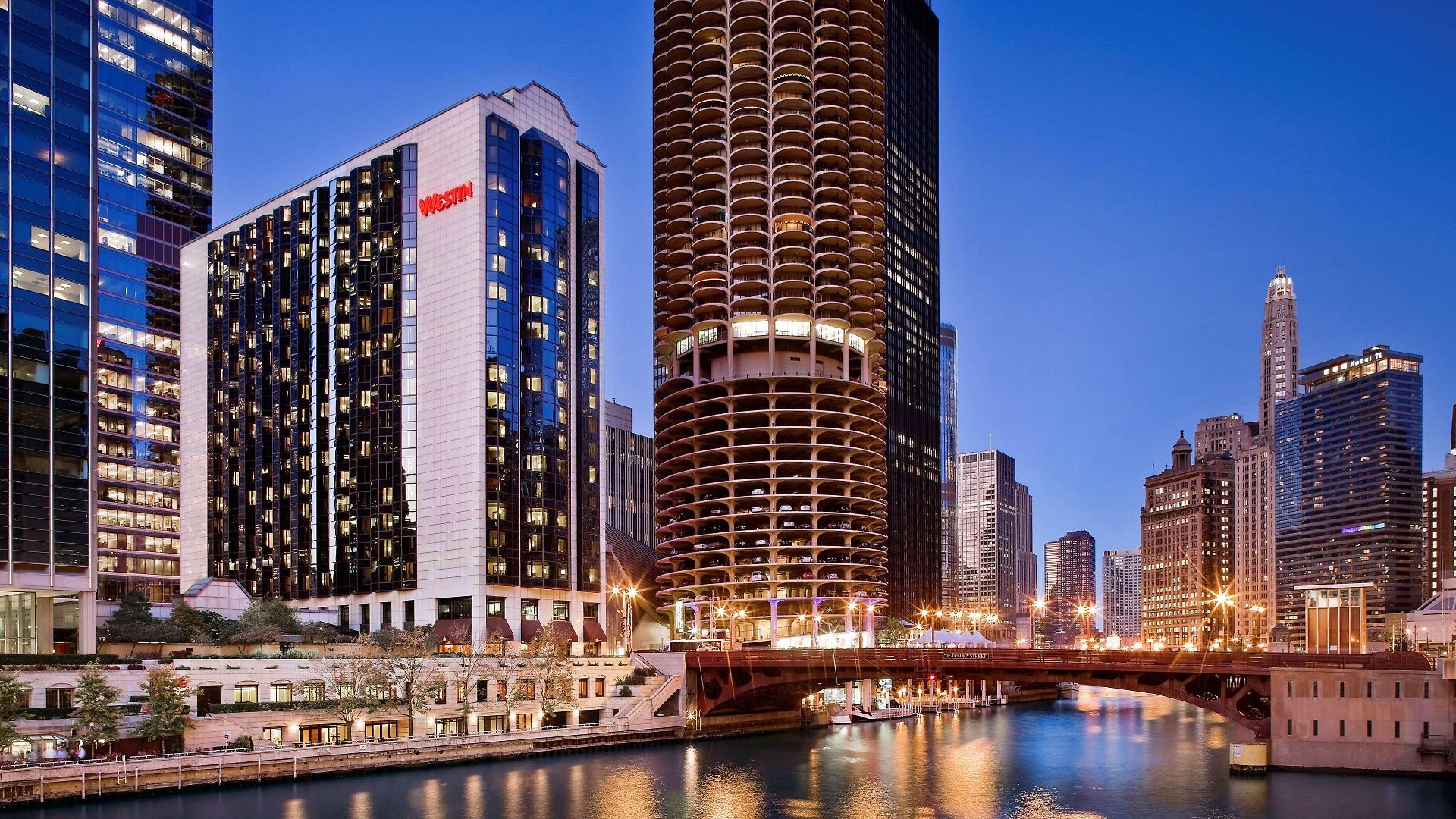 Hotel The Westin River North 4*