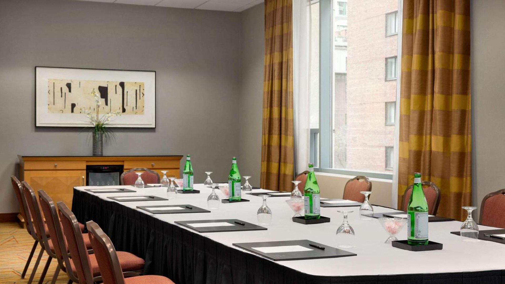 Hilton Magnificent Mile 3* Chicago