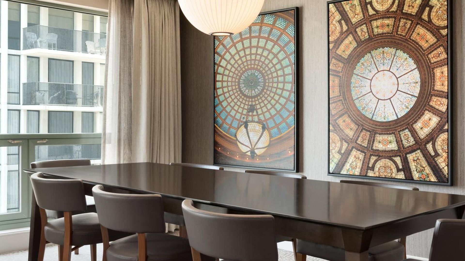 Hilton Magnificent Mile Hotel Chicago