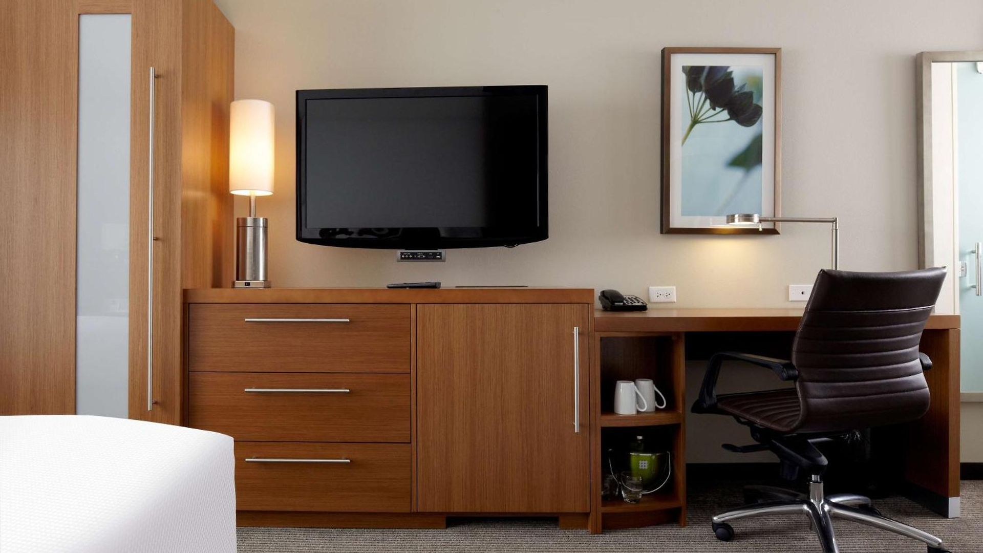 Hyatt Place Chicago-south/university Medical Center Hotel 3*