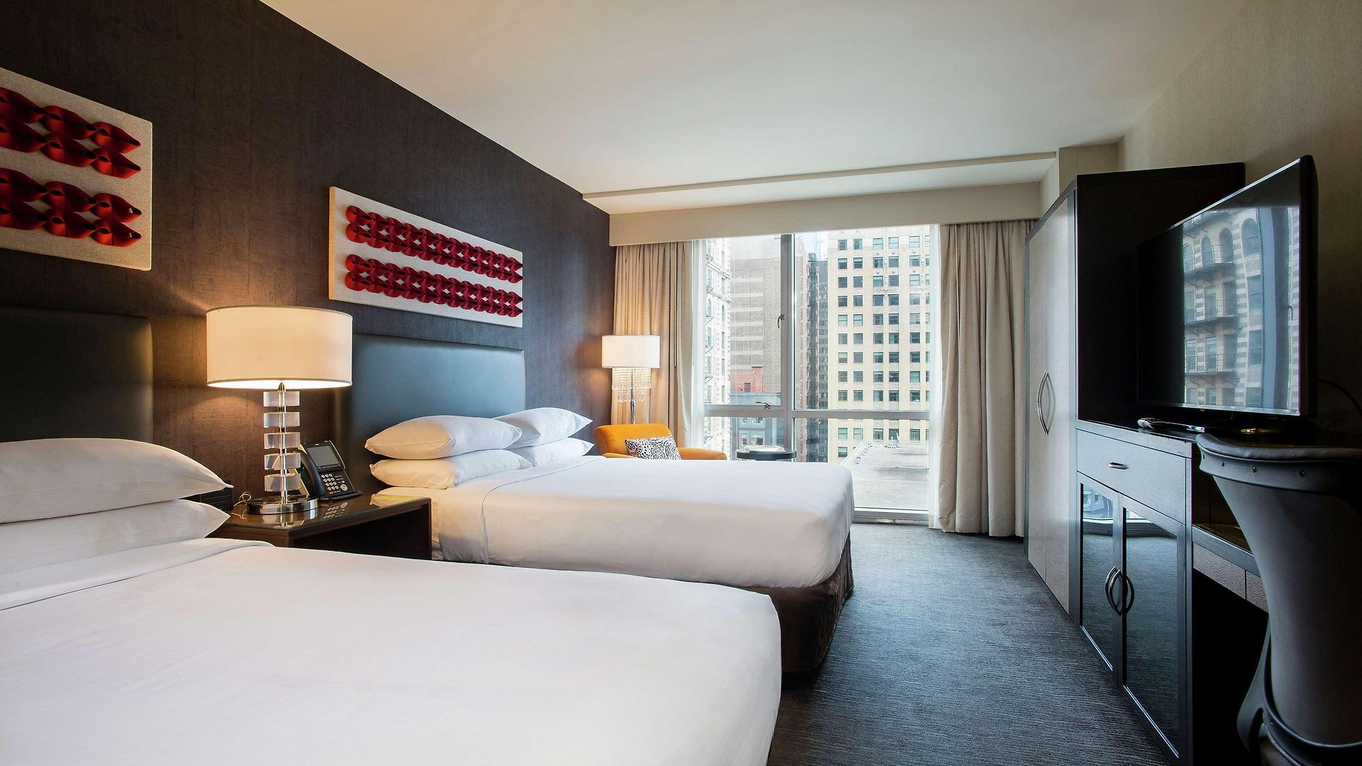Thewit Chicago, A Hilton Hotel 4*
