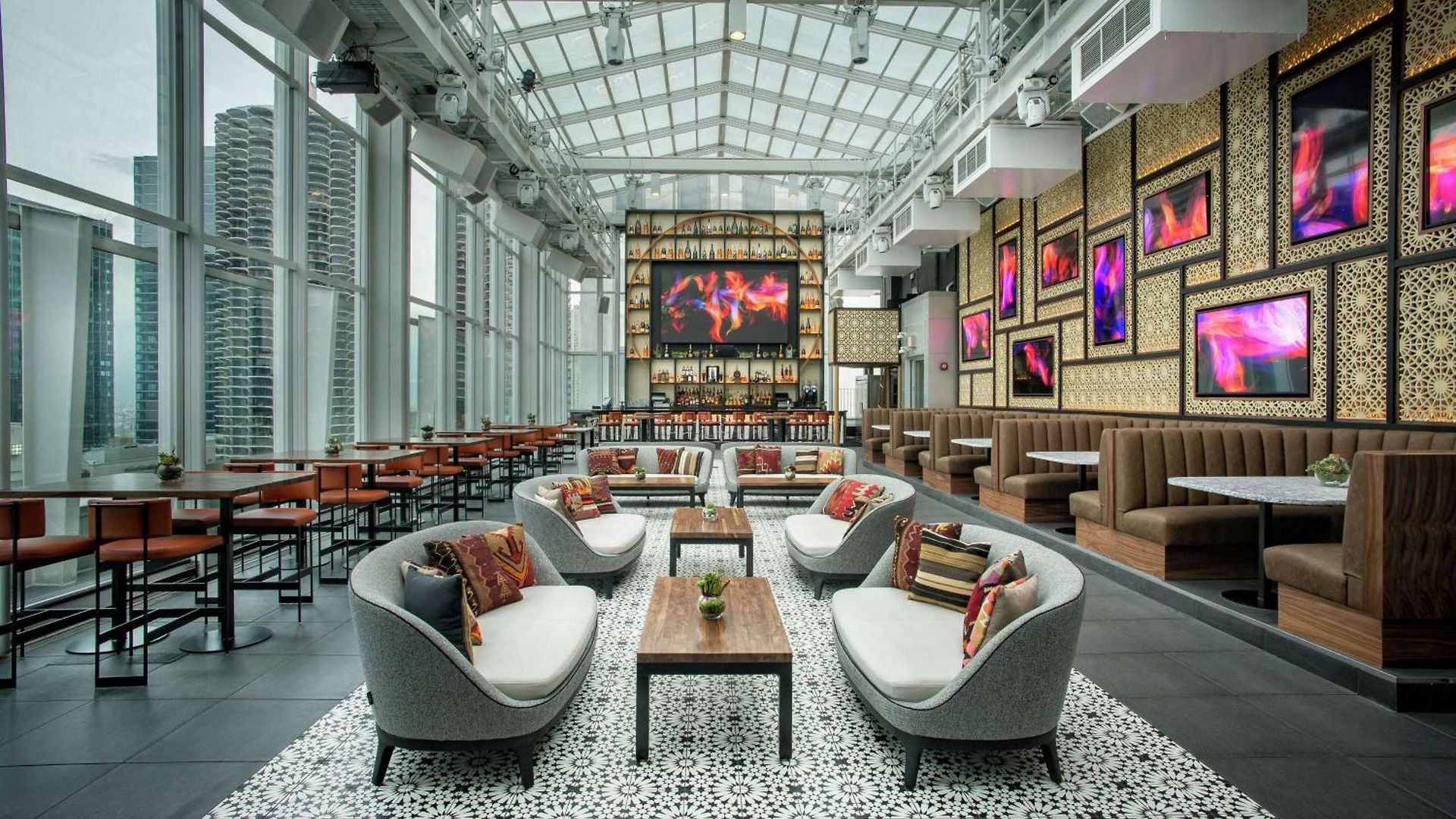 Thewit Chicago, A Hilton Chicago