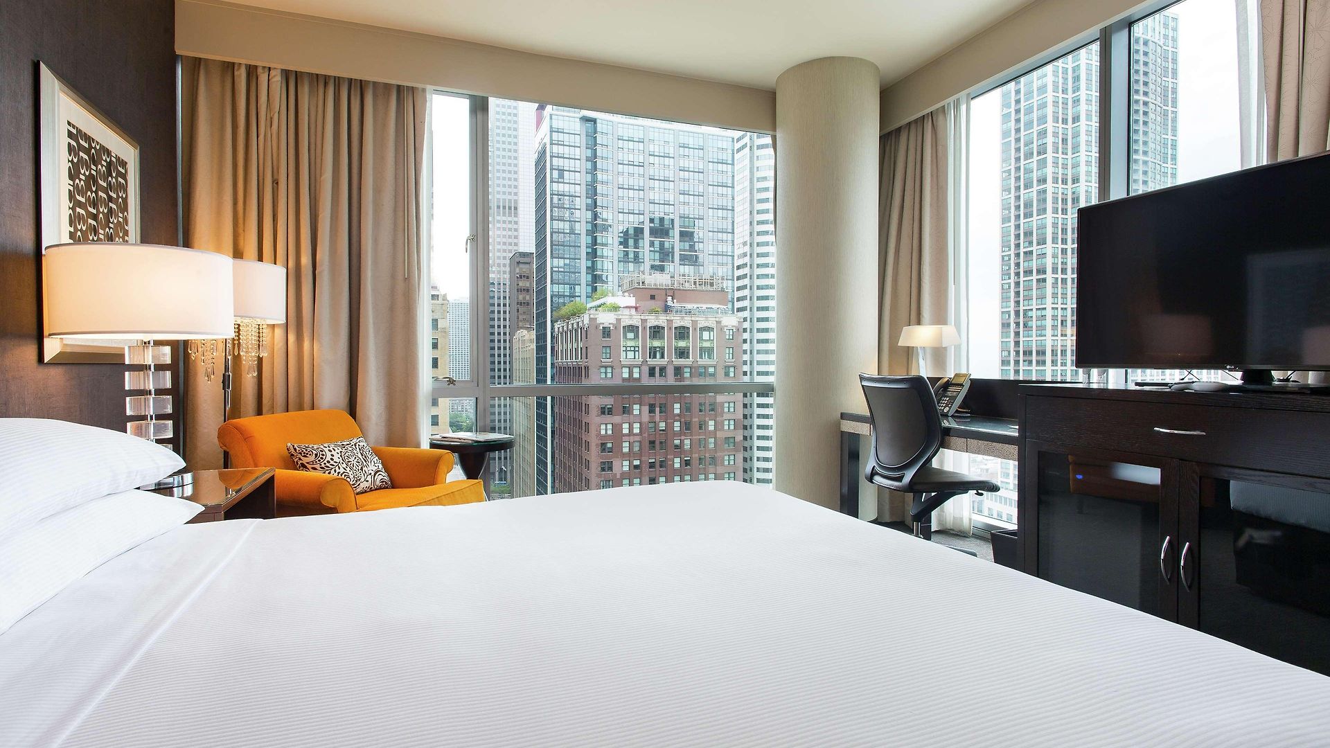 Thewit Chicago, A Hilton Chicago
