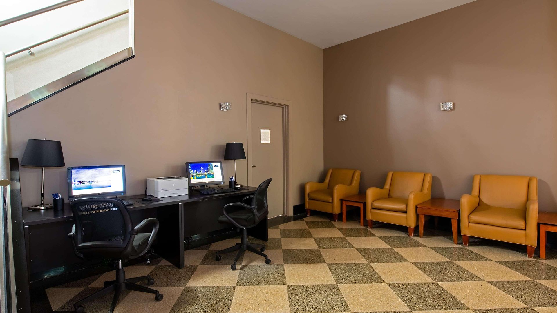 Travelodge By Wyndham Downtown Hotel