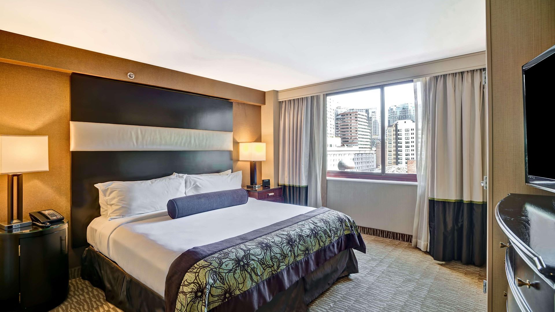 Embassy - Downtown River North Hotel 3*