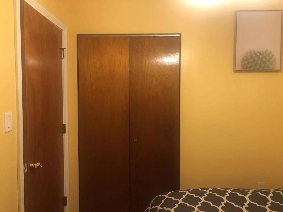 Apartment Ethan Golden Llc *
