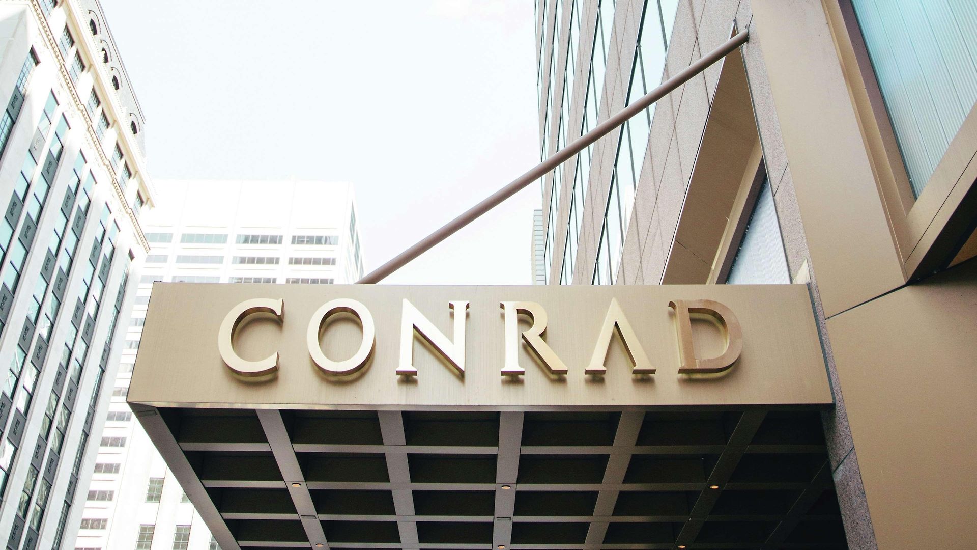 By Marriott Downtown Magnificent Mile 3*