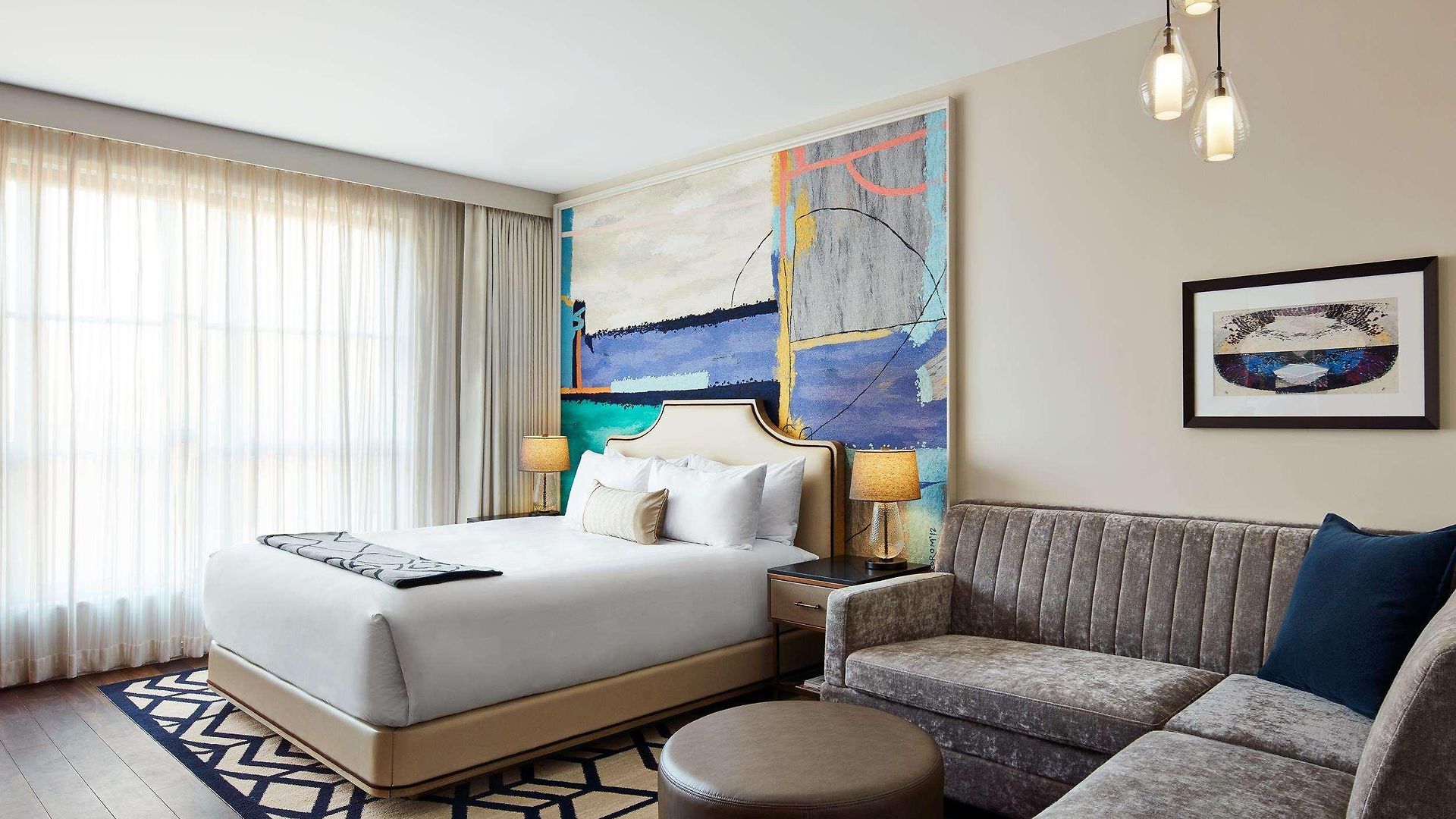 Sophy Hyde Park Hotel 4*