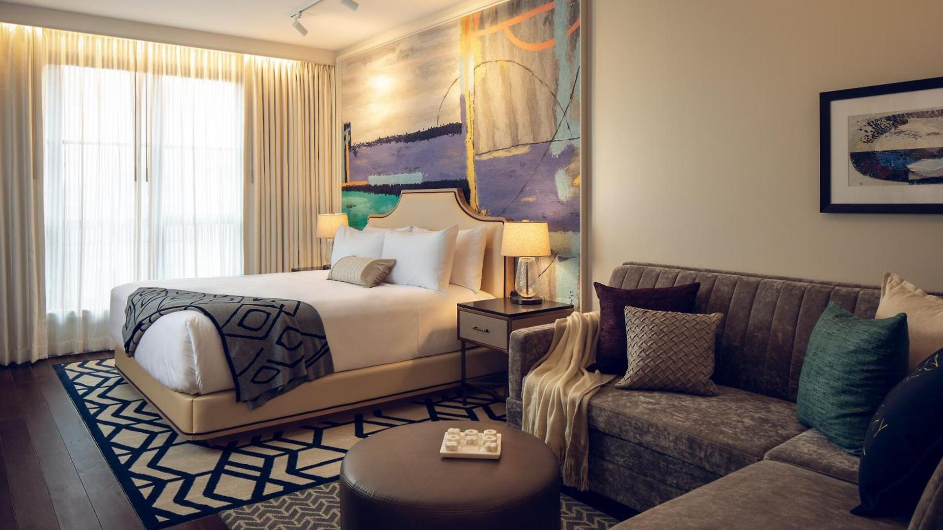 Sophy Hyde Park Hotel