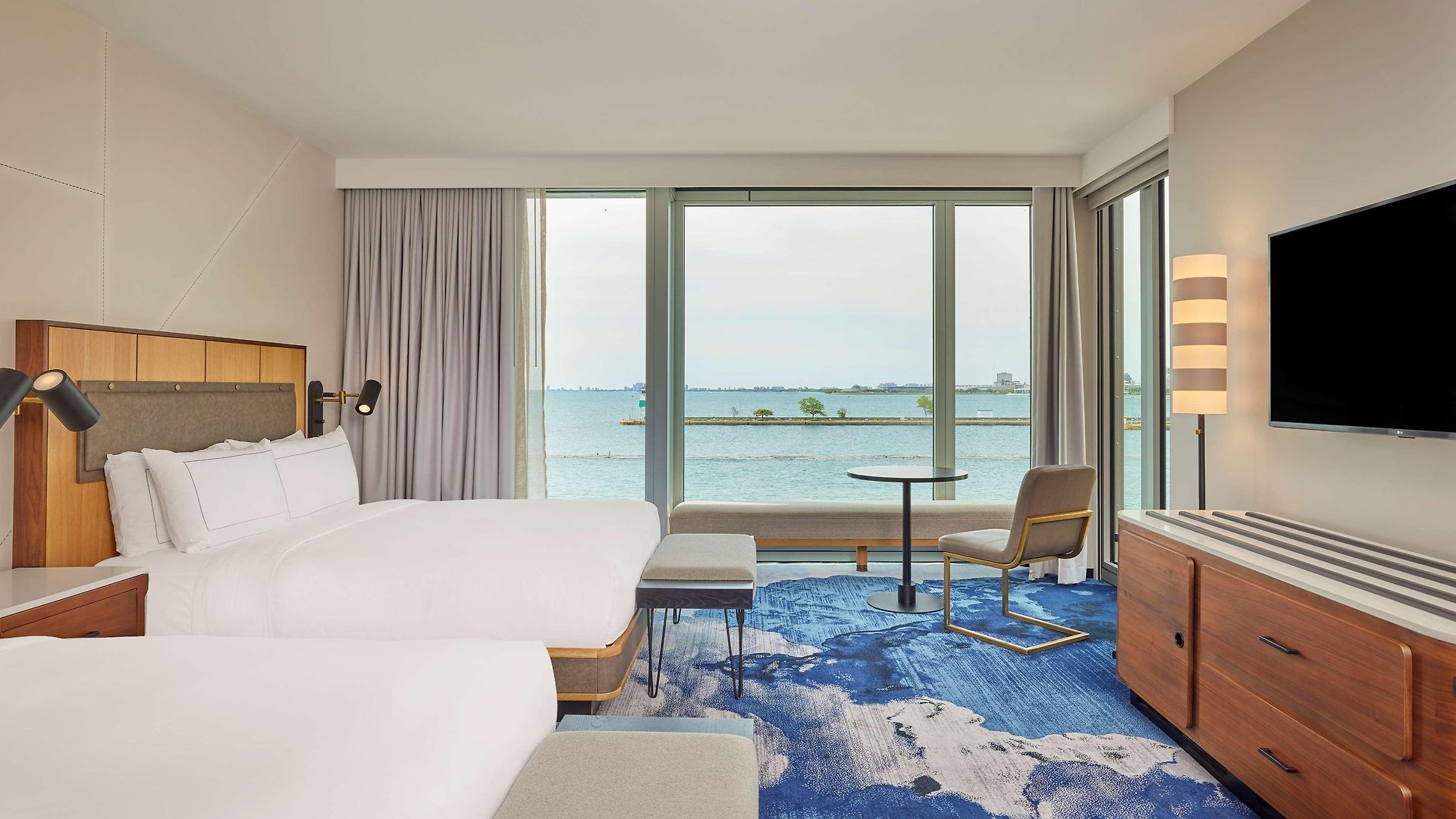 Sable At Navy Pier Chicago, Curio Collection By Hilton Hotel Chicago