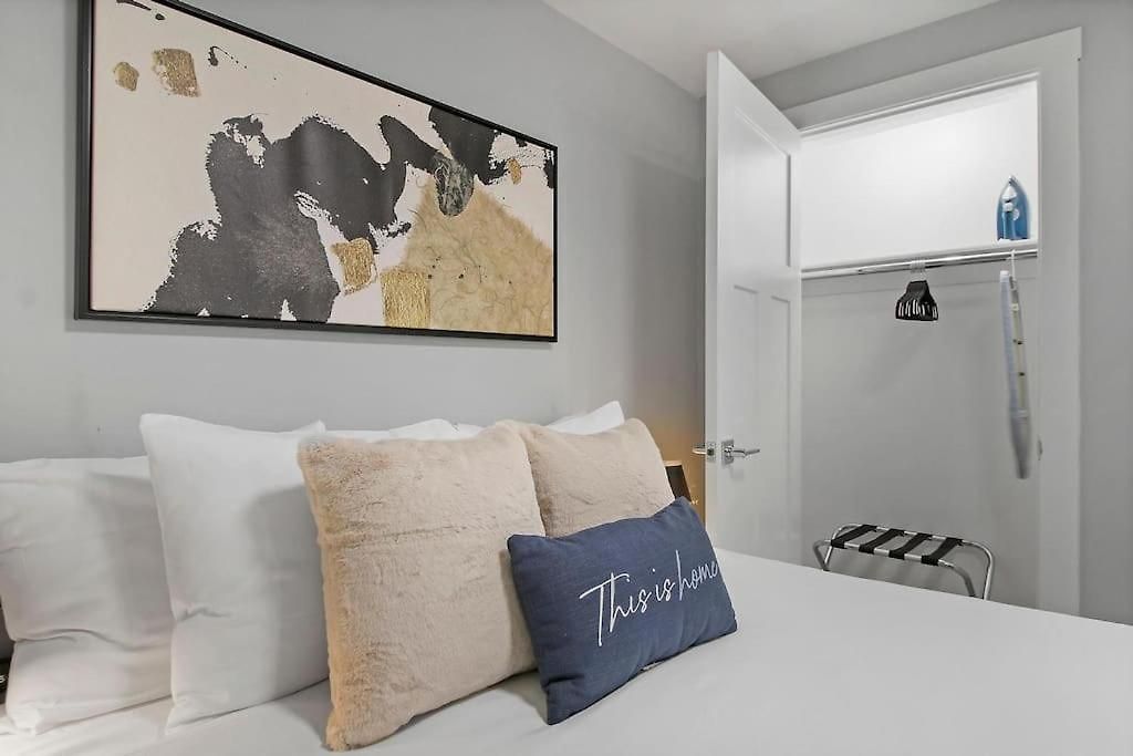 2br Close To Local Cafes & Stores - Magnolia G Apartment Chicago