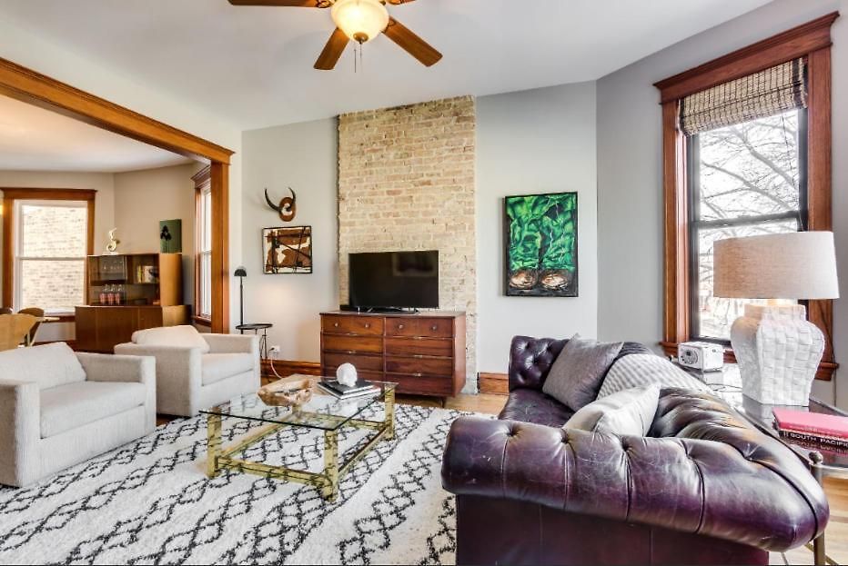 Apartment Garage Parking - Vintage Charm - And A Fabulous Location! Easily Enjoy The Of Chicago!