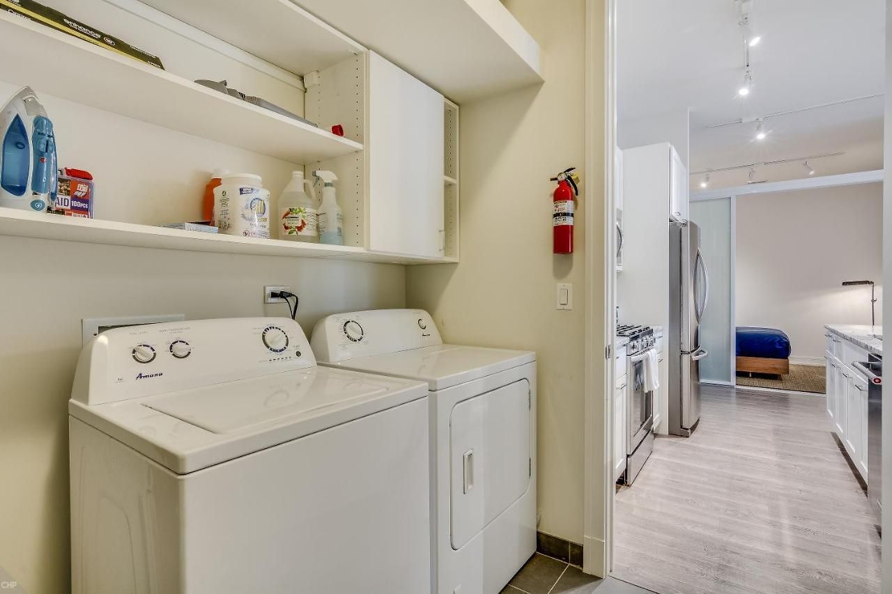 Sheridan Park Stunner! No Matter If Are In Town For Business Or Fun Has Covered Apts Apartment *