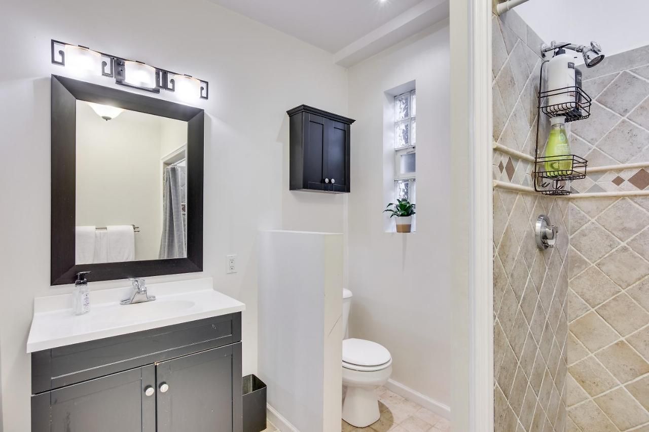 Pet Friendly! Historic River West Neighborhood - Easy Access To O'hare Apts Apartment Chicago