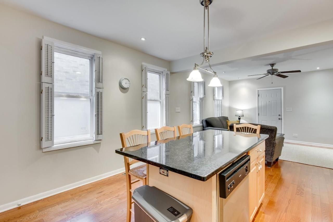 Pet Friendly! Historic River West Neighborhood - Easy Access To O'hare Apts Apartment