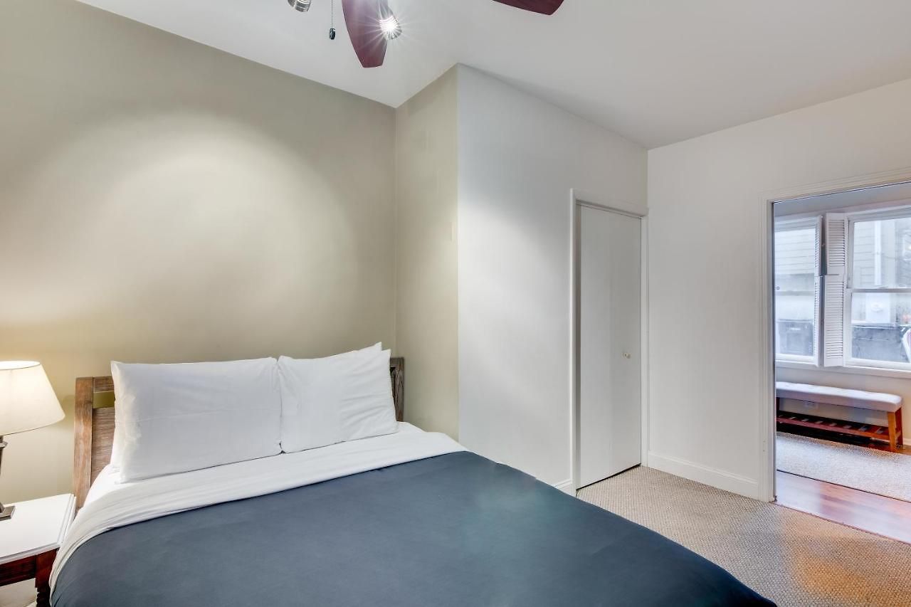 Apartment Pet Friendly! Historic River West Neighborhood - Easy Access To O'hare Apts Chicago