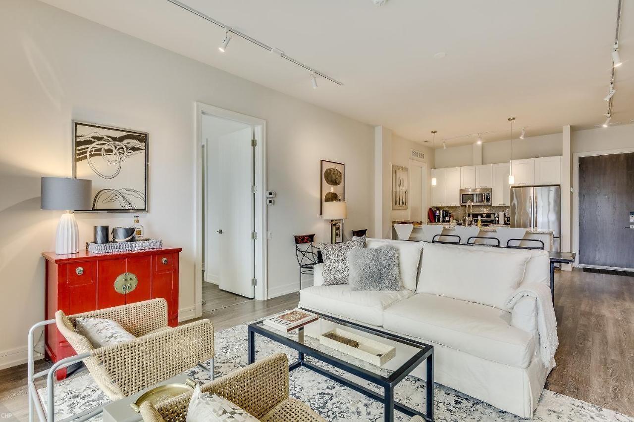 Apartment Sheridan Park Stunner! No Matter If Are In Town For Business Or Fun Has Covered Apts
