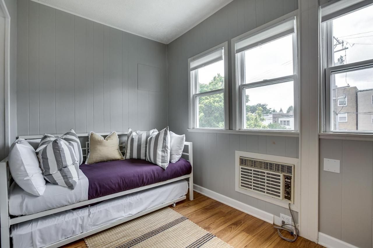 Comfortable Vintage North Side Retreat For 8 Apartment Chicago