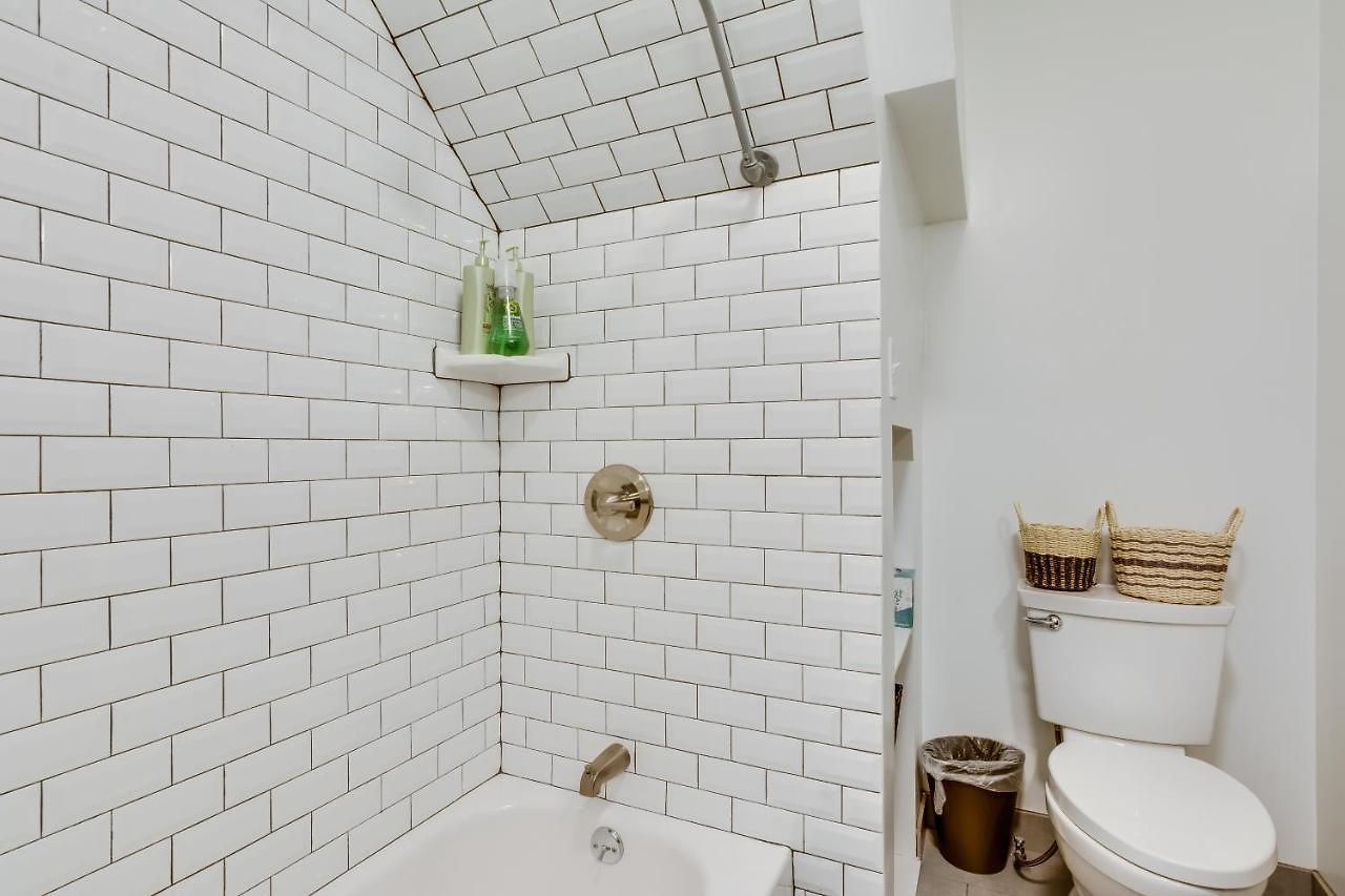 Cozy 2br West Town Apt, Ideal For Mid-term *