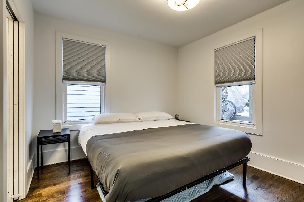 Old Town At It's Finest! Pet Friendly & Recently Renovated Top-floor Has Everything Need For A Perfect Windy Getaway *