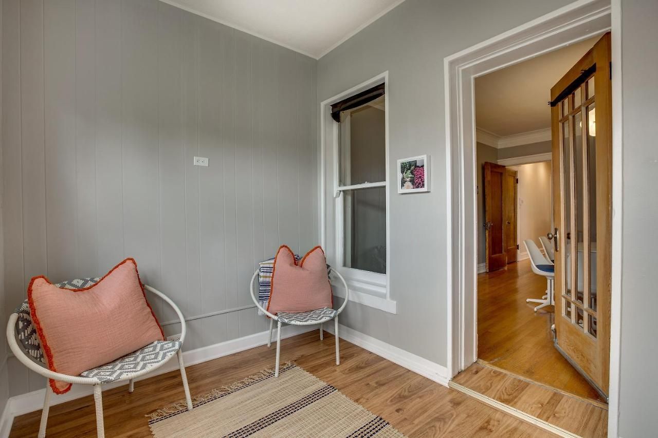 Apartment Comfortable Vintage North Side Retreat For 8 *