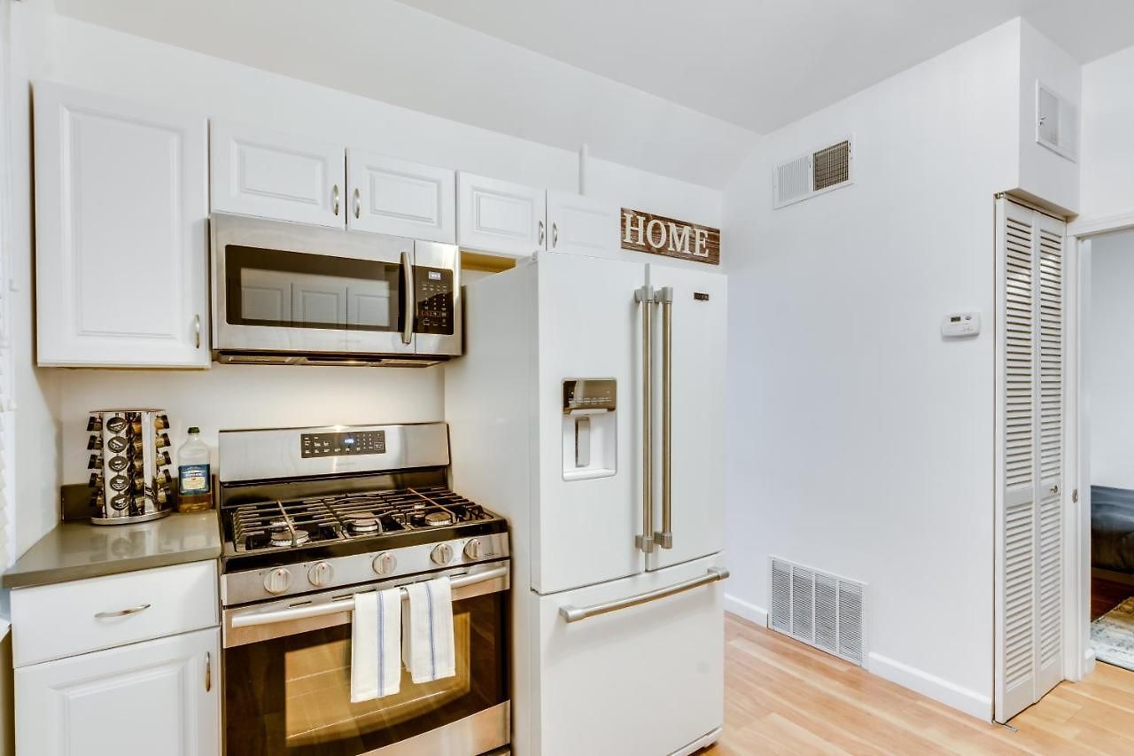 Apartment Cozy 2br West Town Apt, Ideal For Mid-term