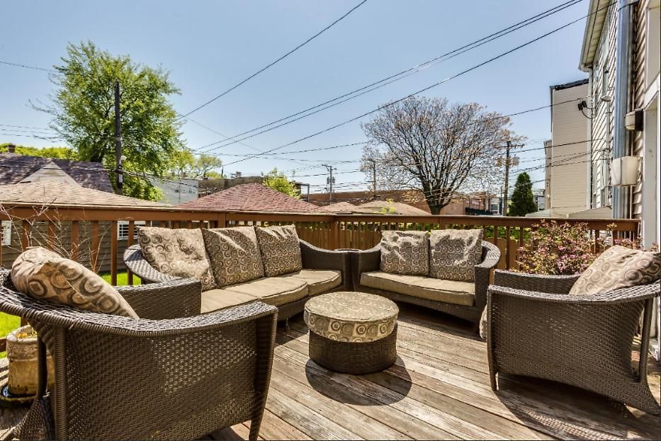 Garage Parking - Vintage Charm - And A Fabulous Location! Easily Enjoy The Of Chicago!
