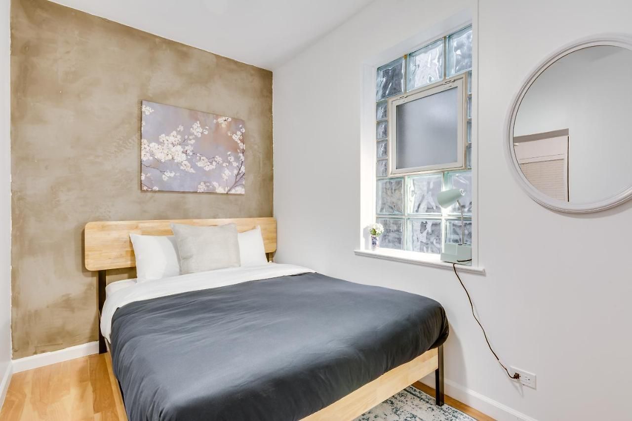 Cozy 2br West Town Apt, Ideal For Mid-term Apartment Chicago