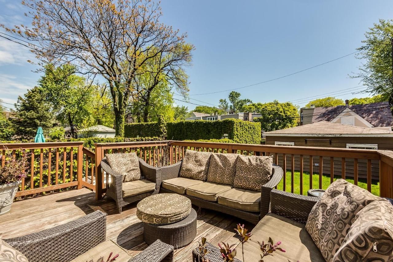 Garage Parking! Walk To Logan Square Station Great Local Restaurants And Bars Apartment Chicago