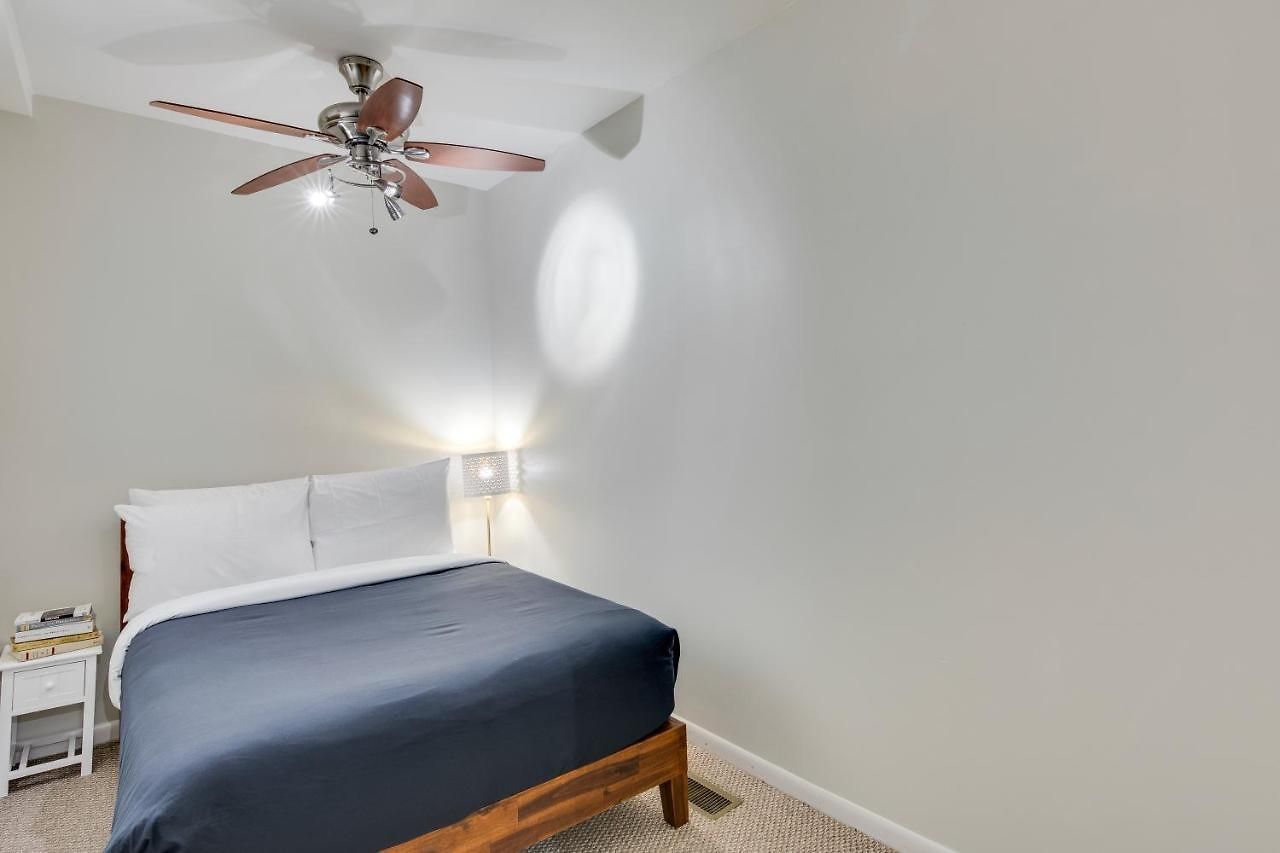 Pet Friendly! Historic River West Neighborhood - Easy Access To O'hare Apts Apartment Chicago