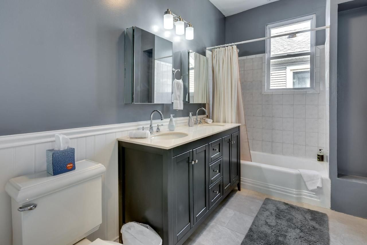 Warm & Comforting 4Br 2Ba In Andersonville *
