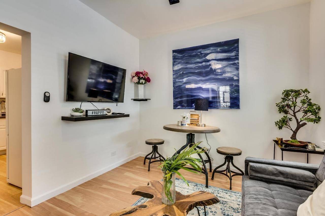 Apartment Cozy 2br West Town Apt, Ideal For Mid-term *
