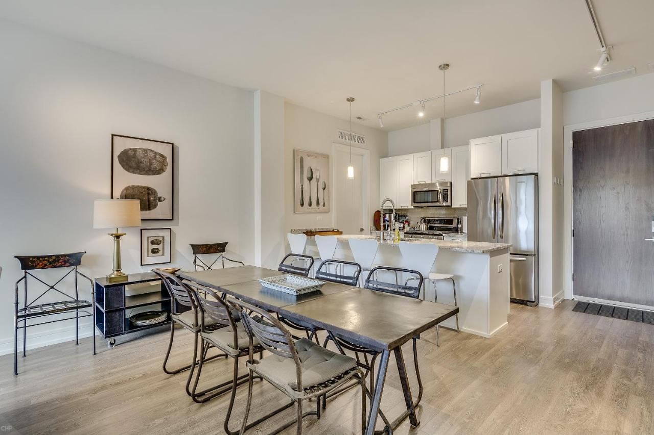 Apartment Sheridan Park Stunner! No Matter If Are In Town For Business Or Fun Has Covered Apts *
