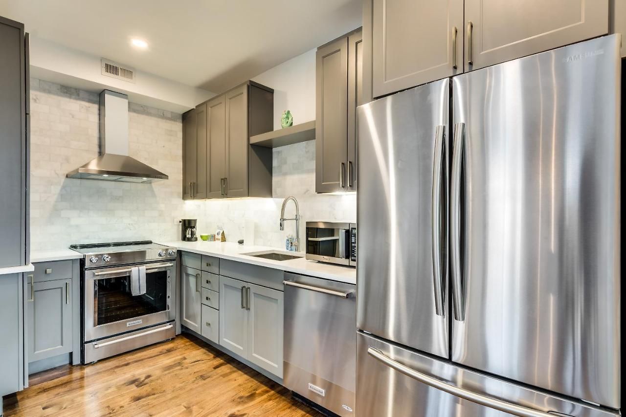 Old Town At It's Finest! Pet Friendly & Recently Renovated Top-floor Has Everything Need For A Perfect Windy Getaway