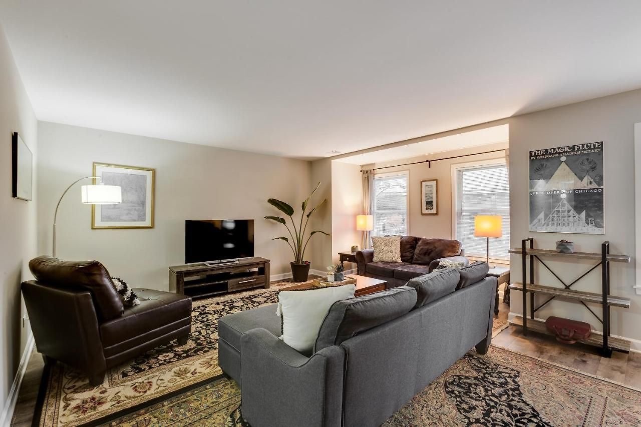Walk To The United Center! No Easier Way To See Your Bulls And Blackhawks In Action! Apts Apartment *